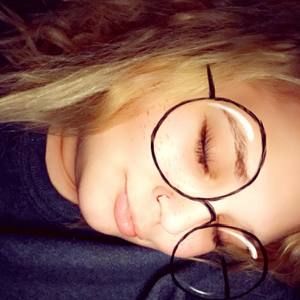 Meet your Posher, Emma leann